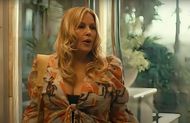 Tanya, Greg Hunt's wife in The White Lotus (Image via HBO)